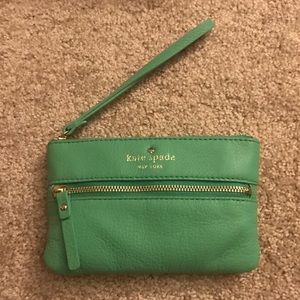 Kate Spade Green Cobble Hill Wristlet!